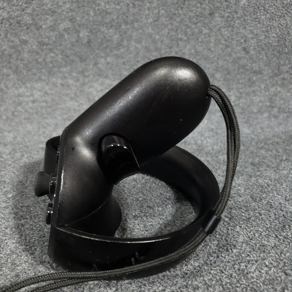 Oculus Touch VR Controller Right Hand Black‎ for Rift CV1 Wireless Model TO-R